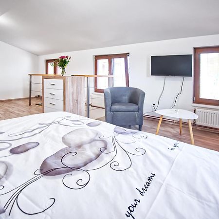 Nice Accommodation In Mikulov Eksteriør bilde